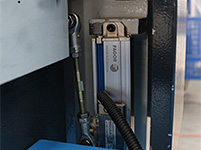 Электрогидравлический листогибочный пресс с ЧПУ (с контроллером DELEM DA52S)